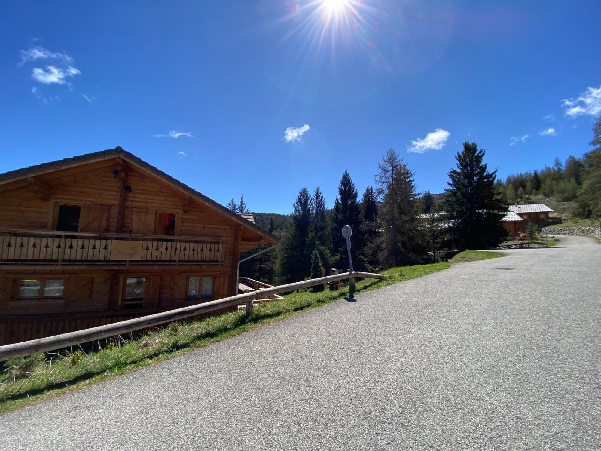 Eden Sur Les Pistes Avec Vue Panoramique Sur La Vallee La Joue du Loup Exterior photo